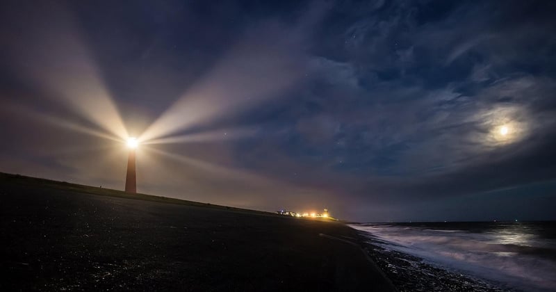 Où dormir dans un phare pour des vacances originales en bord de mer