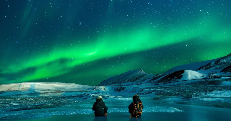 Aurores boréales en France et en Antarctique : les cas particuliers